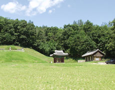 경순왕릉 해설사의 집